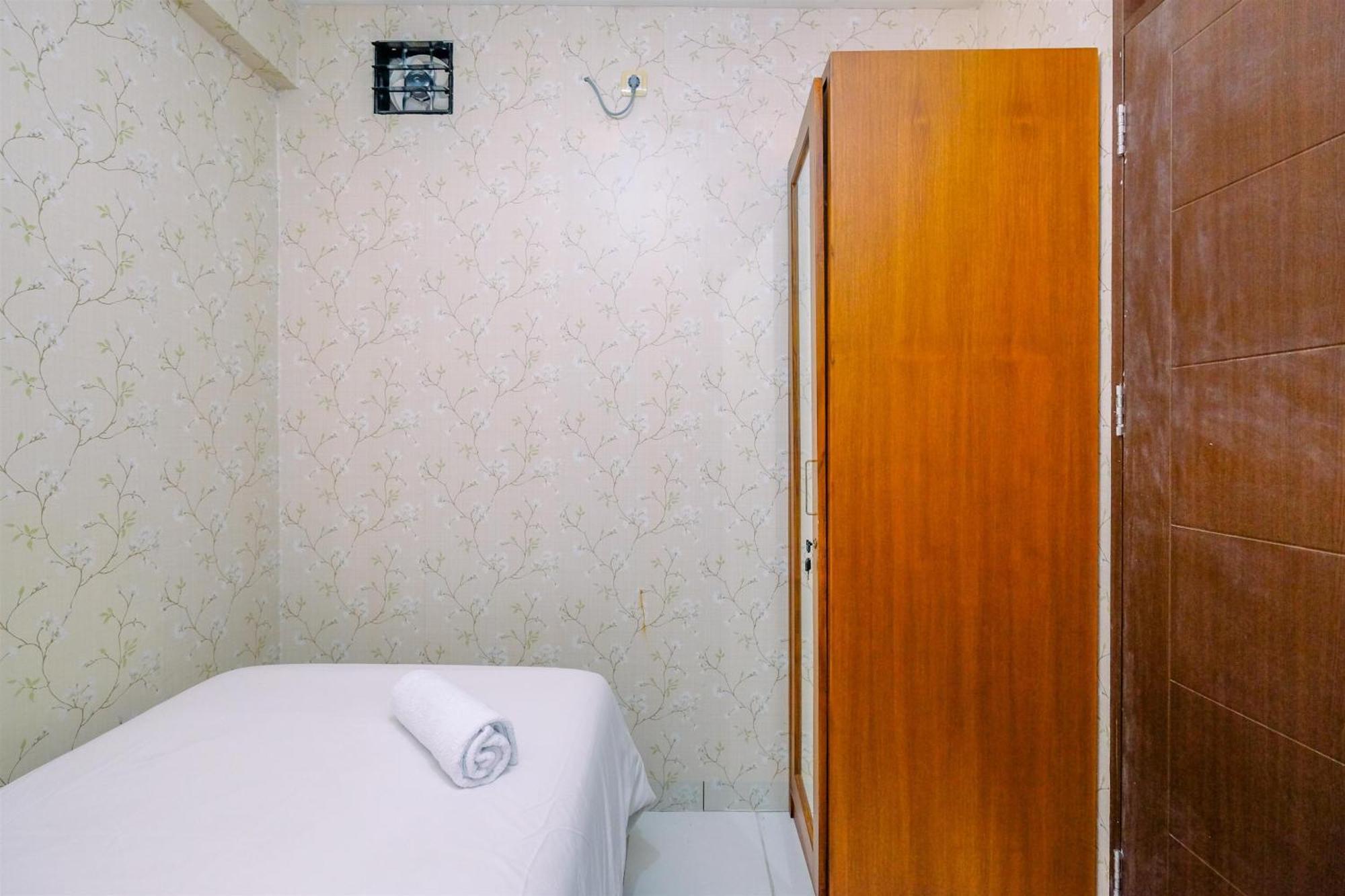 Comfortable And Tidy 2br Lagoon Town Square By Travelio * Bekasi